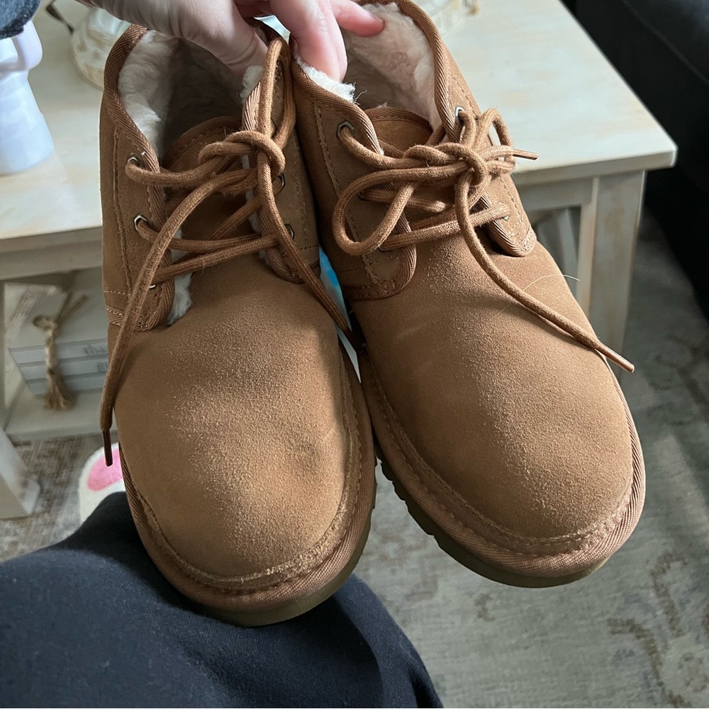 Uggs in chestnut size 7